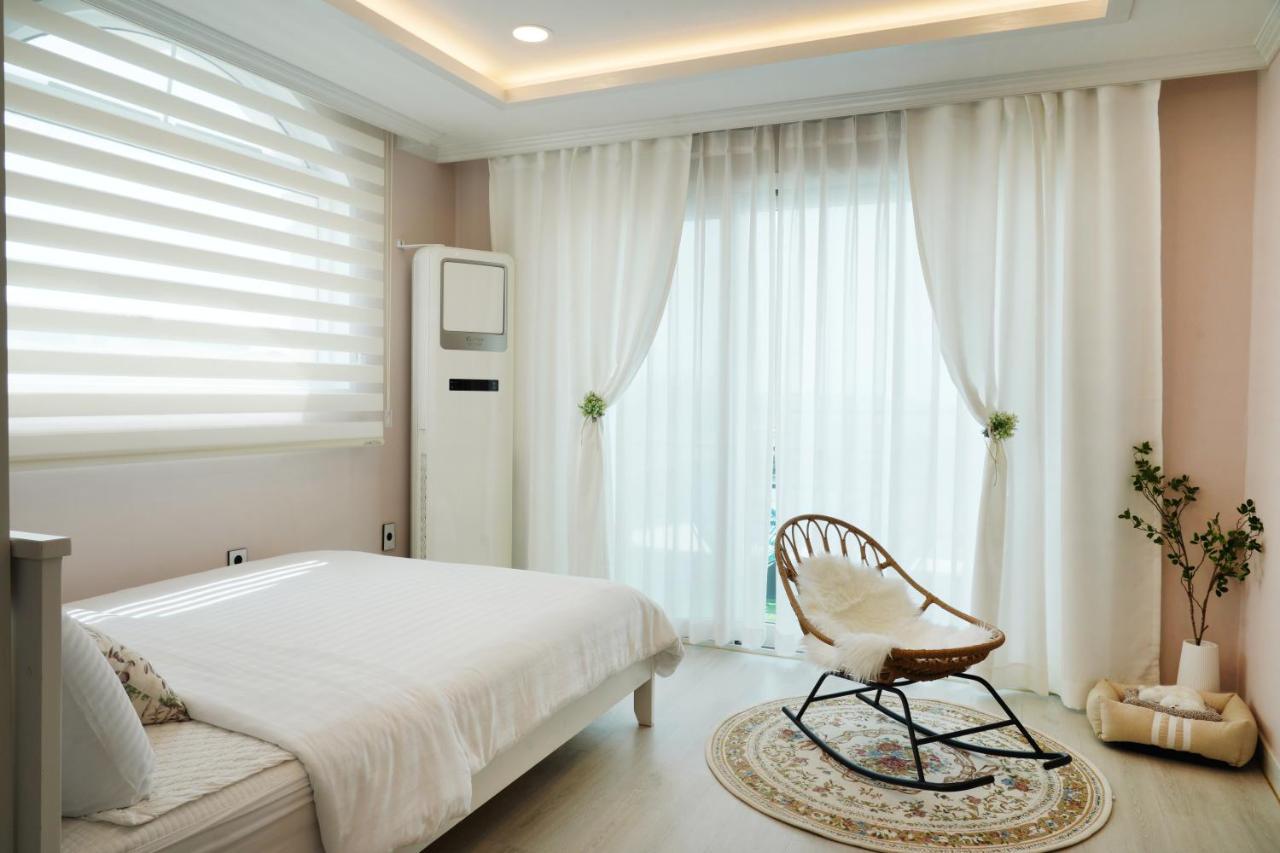 Pension Haneul Tari Чеджудо Экстерьер фото